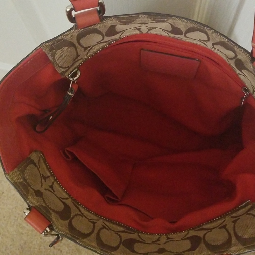 Coach Bag - Picture 3 of 4